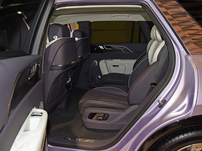 In voorraad Hongqi E-Hs9 Nieuwe of gebruikte Chinese Nieuwe elektrische auto met 4WD motor 6 zitplaatsen 690km Hongqi E-Hs9 8